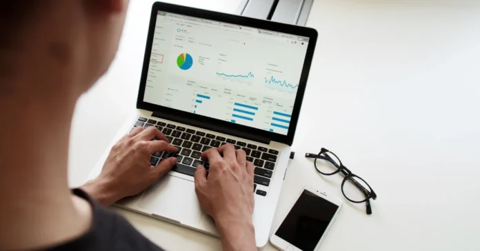 Why Financial Outsourcing Makes Sense for Australian Startups with Founders Abroad