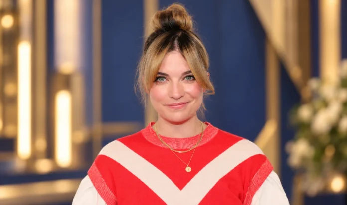 Annie Murphy in an editorial portrait for her net worth and television career profile