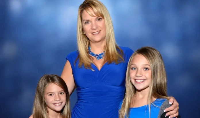 Melissa Gisoni with daughters Maddie and Mackenzie in a Greg Gisoni family profile